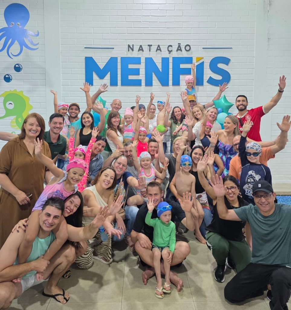 Festival de Natação da Academia Menfis une esporte, família e solidariedade em Timbó