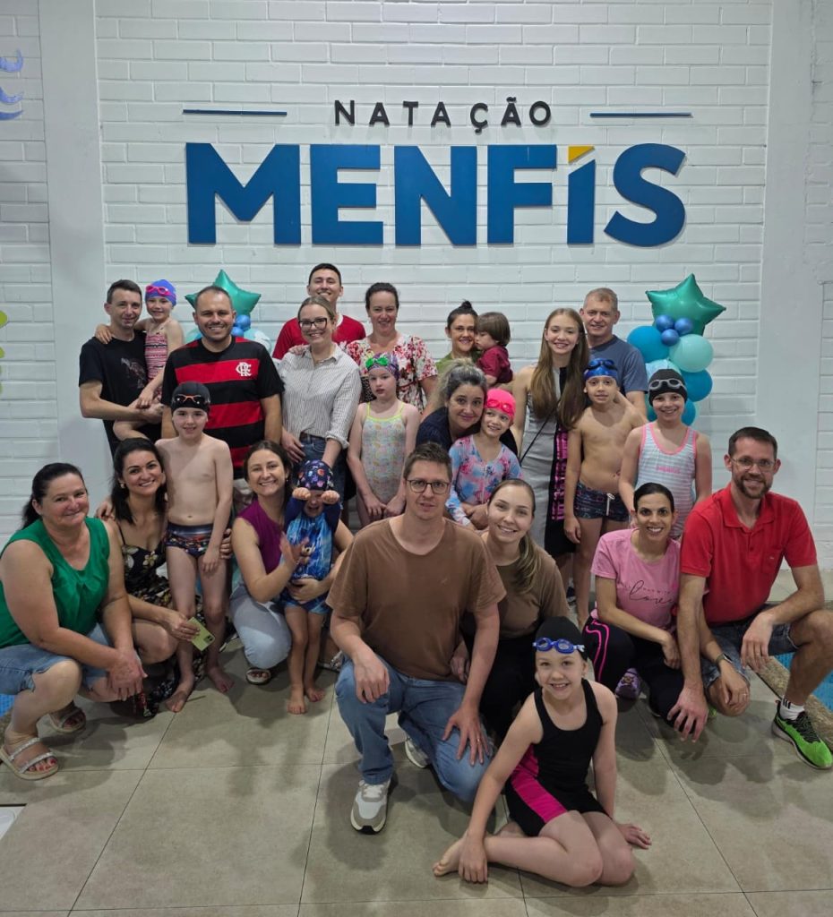 Festival de Natação da Academia Menfis une esporte, família e solidariedade em Timbó