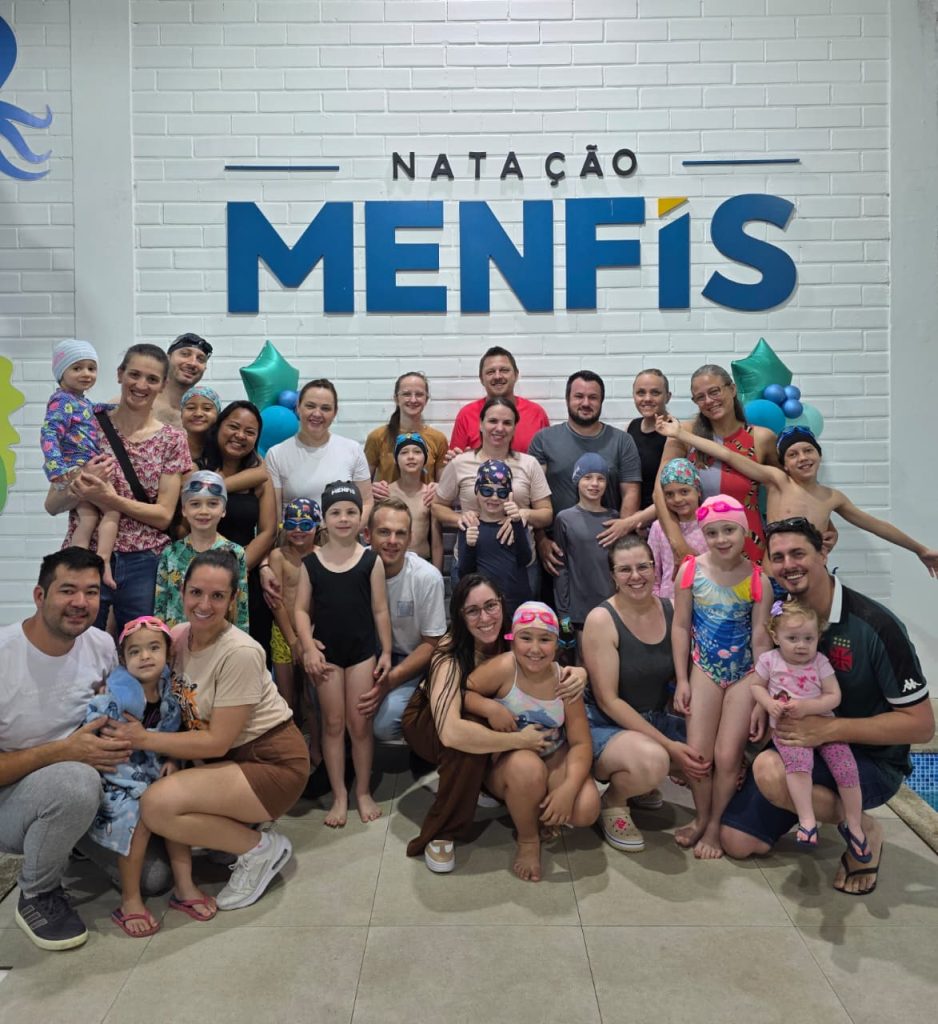 Festival de Natação da Academia Menfis une esporte, família e solidariedade em Timbó