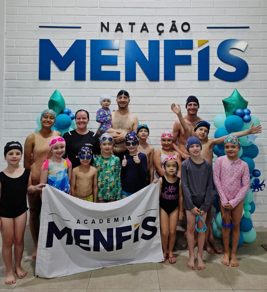 Festival de Natação da Academia Menfis une esporte, família e solidariedade em Timbó