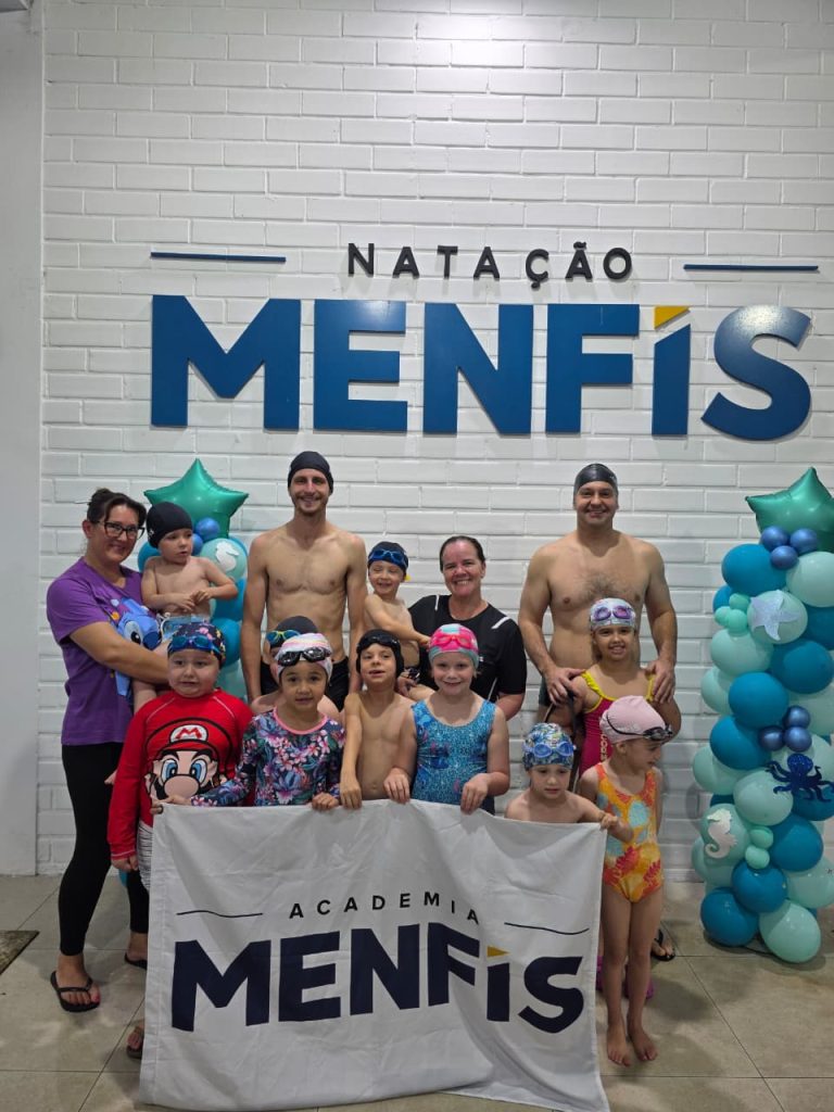 Festival de Natação da Academia Menfis une esporte, família e solidariedade em Timbó