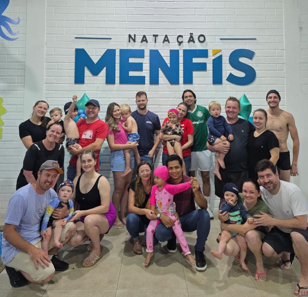 Festival de Natação da Academia Menfis une esporte, família e solidariedade em Timbó