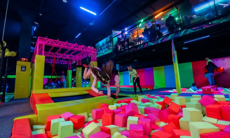 Wow Park celebra 2 anos em SC com festas que resgatam a infância e diversão sem telas