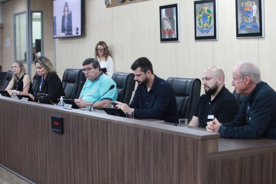 Câmara de Blumenau aprova criação do Programa SAMU Mirim e novos cargos para a ETA 5