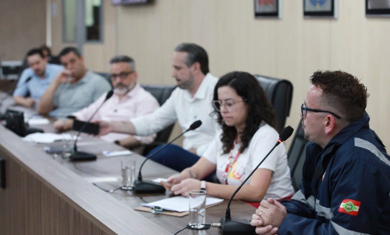 Comissão debate possíveis impactos da terceirização do SAMU em Blumenau e cobra transparência nos estudos