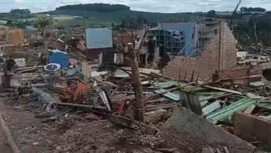 Vídeo mostra helicópteros e equipes de resgate atuando em cidade devastada por tornado no Paraná