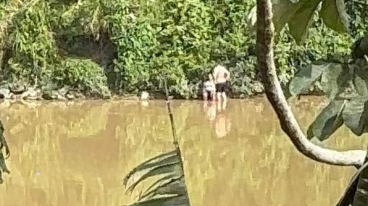 Ato de coragem: morador mergulha no rio Itajaí-Açu e salva mulher que ...