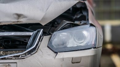 Idoso é encontrado morto dentro de veículo após colidir contra muro em Benedito Novo