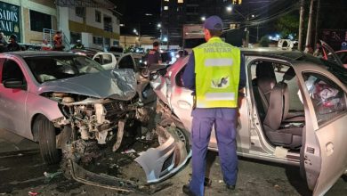 Três carros se envolvem em acidente, em Blumenau; criança de 8 anos está entre os feridos