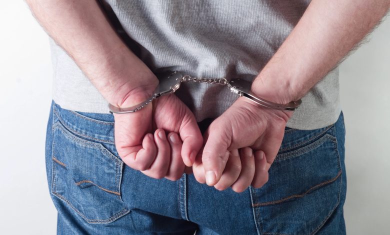 Ação interestadual contra facção criminosa prende suspeito em Timbó