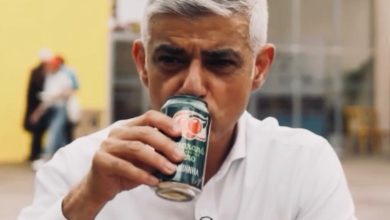 Prefeito de Londres viraliza ao provar comidas brasileiras e rejeitar guaraná: “É horrível”