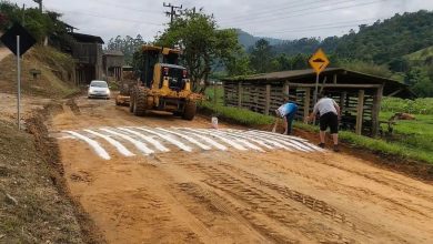 Prefeitura de José Boiteux viraliza com obra inusitada e prefeito cassado