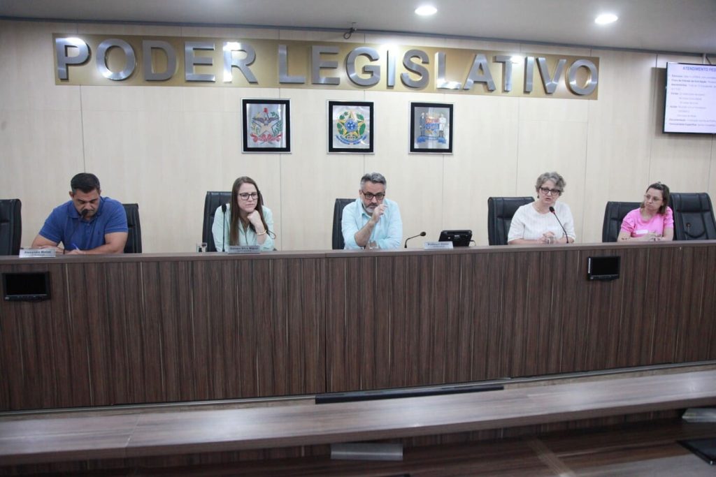 Câmara de Blumenau debate educação especial e ações de combate à violência nas escolas