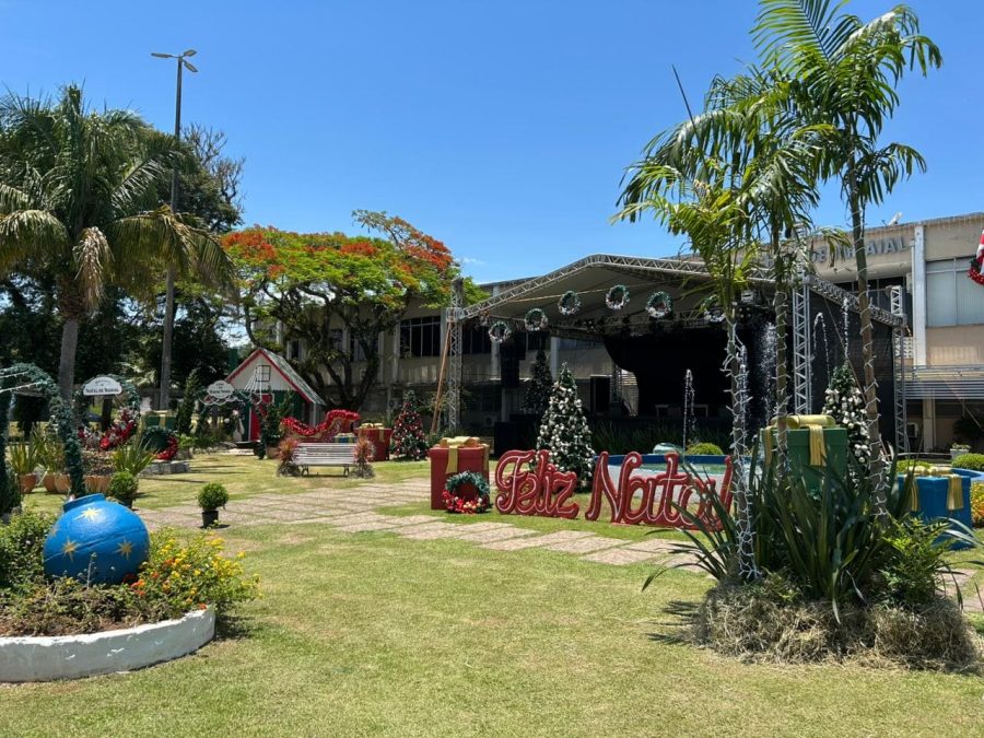 Indaial dá início à programação do Natal 2025 com desfile, feira e chegada do Papai Noel