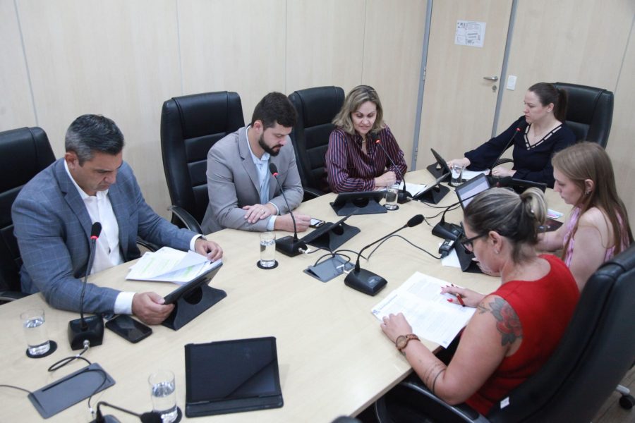 Câmara de Blumenau avança em propostas após análise da CCJ e Comissão de Finanças