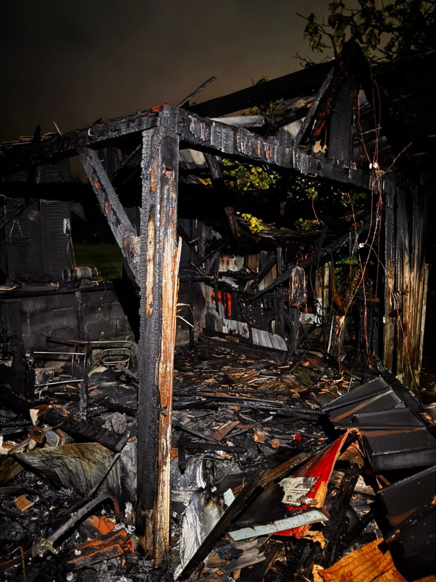 Rancho é destruído por incêndio no bairro Capitais, em Timbó