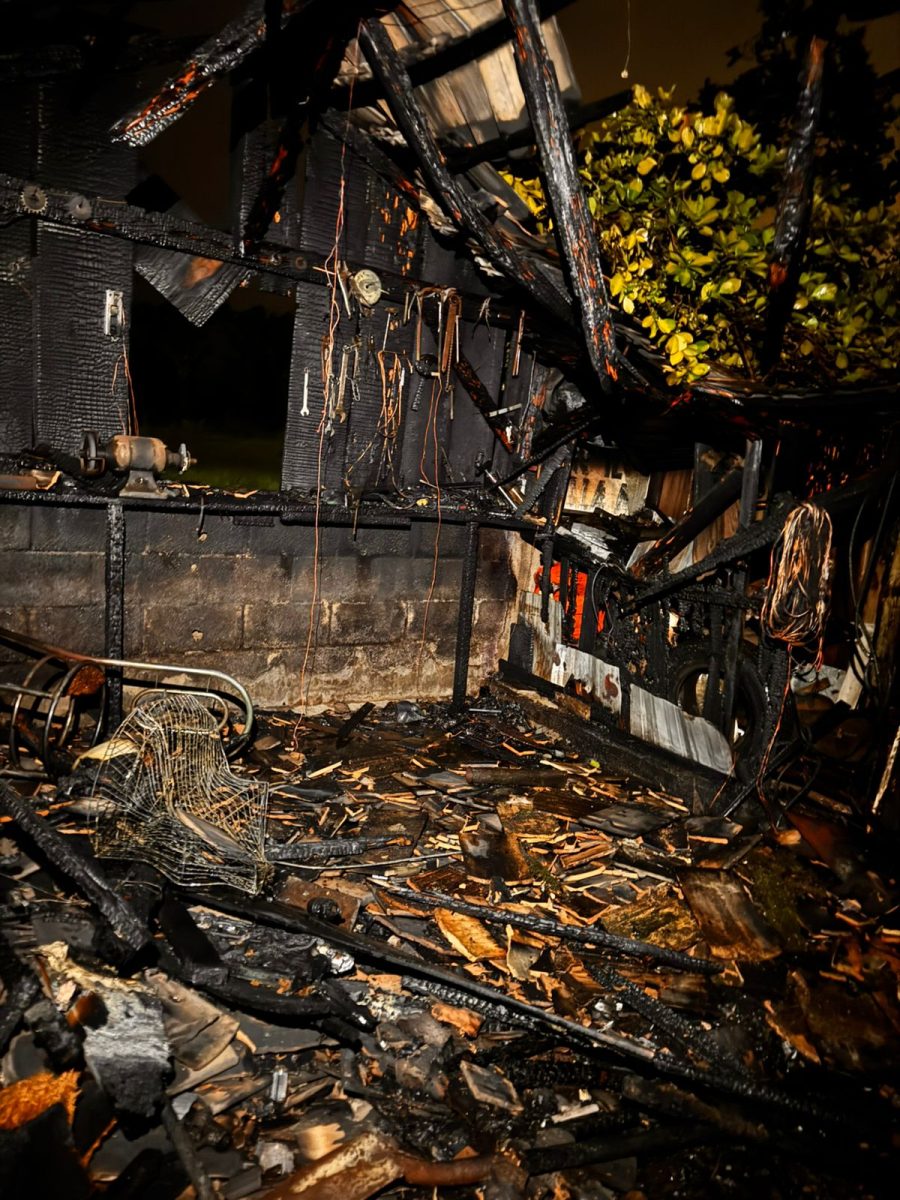 Rancho é destruído por incêndio no bairro Capitais, em Timbó
