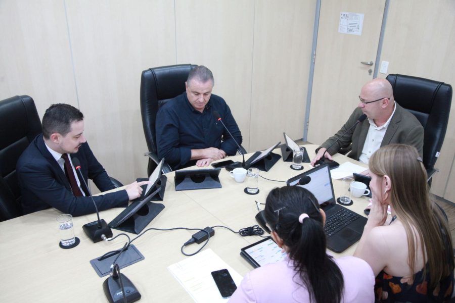 Comissões da Câmara de Blumenau avançam análise e aprovam mais de 60 propostas em um único dia