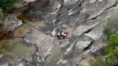 Após queda em cachoeira do Jarrão, adolescente é resgatada de helicóptero em Palhoça