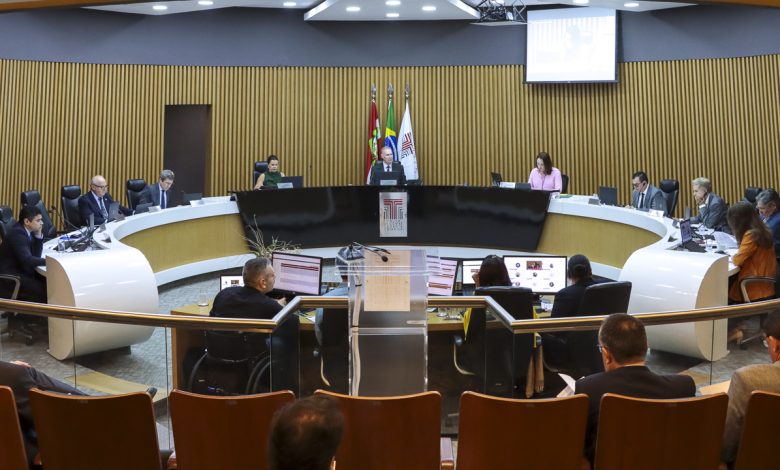 TCE/SC aponta irregularidades e recomenda rejeição das contas de 14 municípios catarinenses
