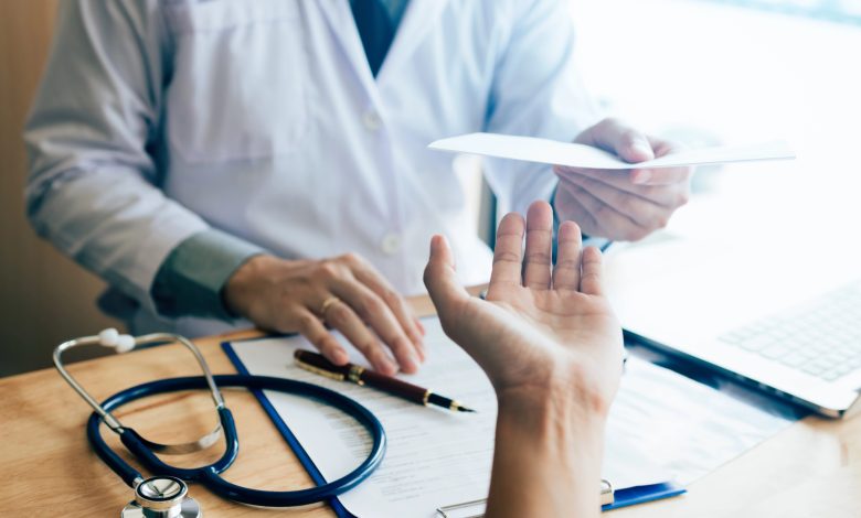 Prefeitura de BC demite servidor após descoberta de atestado médico falso