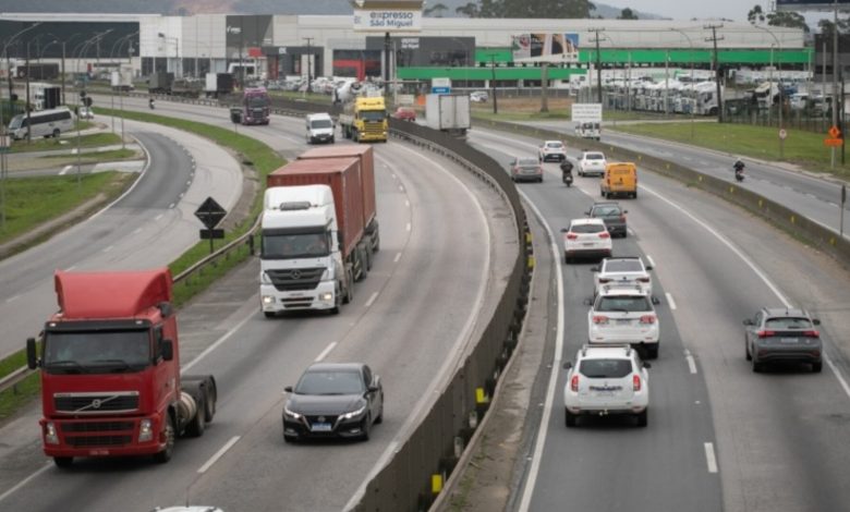 BR-101 concentra trechos mais perigosos do país e acumula acidentes graves em Santa Catarina