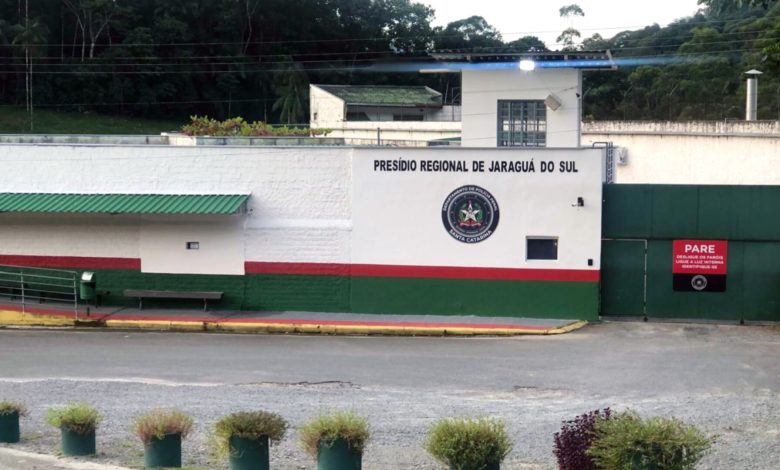 Em Jaraguá do Sul, 69 detentos deixam o presídio na saída temporária de Natal