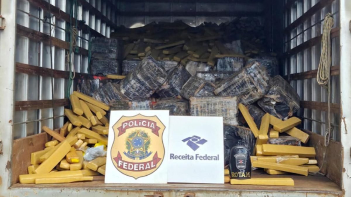 Polícia Federal apreende seis toneladas de maconha em caminhão de leite 
