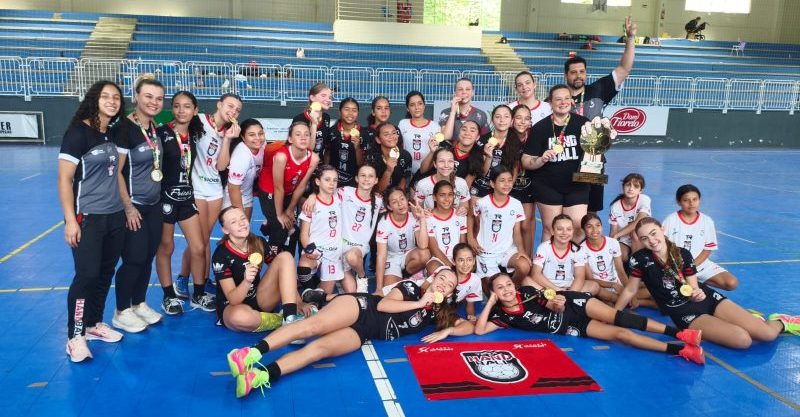 T-Rex Handball Mirim encerra finais estaduais com título invicto e desempenho de destaque em SC