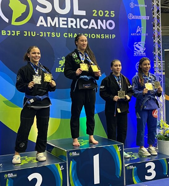 Eloá Lopes conquista dois ouros e se destaca no Sul-Americano de Jiu-Jitsu 2025