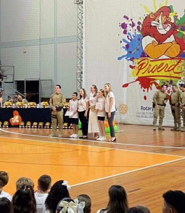 Formatura do PROERD reúne 525 alunos e reforça compromisso coletivo pela prevenção em Timbó