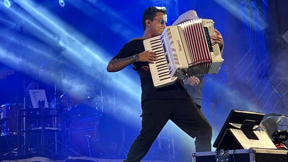 Show de Guilherme & Santiago reúne cerca de 30 mil pessoas e marca noite histórica no Natal + Encantado de Timbó