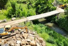 Ponte da Estrada Geral Serra São João passa por reconstrução em Benedito Novo
