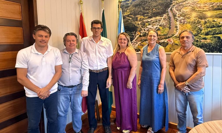 Benedito Novo oficializa novo procurador e se despede de servidor que marcou trajetória no município