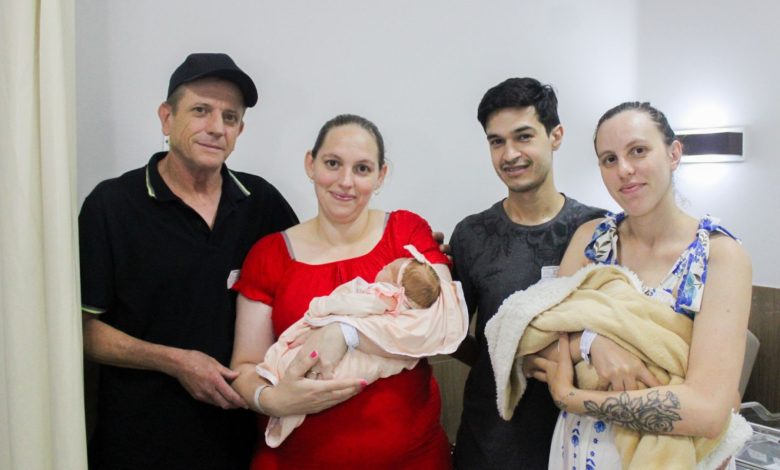 Coincidência emocionante em Blumenau: irmãs dão à luz no mesmo dia e no mesmo hospital onde nasceram