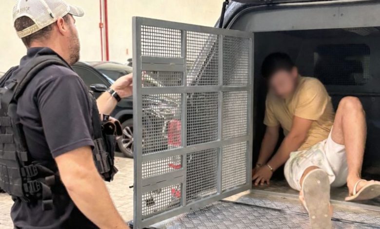 Homem é preso em Gaspar por posse irregular de arma e tentativa de fraudar investigação