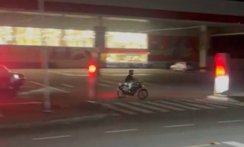 Deu ruim: após fugir da polícia por cerca de 15 minutos, motociclista é autuado por direção perigosa em Indaial