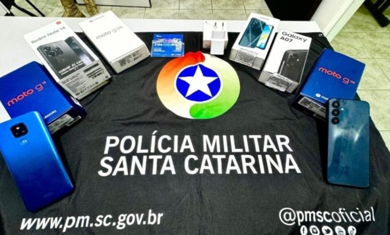 Furto em loja termina com dois presos e apreensão de celulares em Pomerode