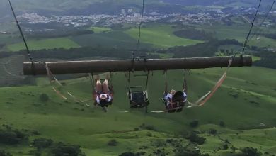 Passeio entre amigas vira teste de coragem no maior balanço do Brasil
