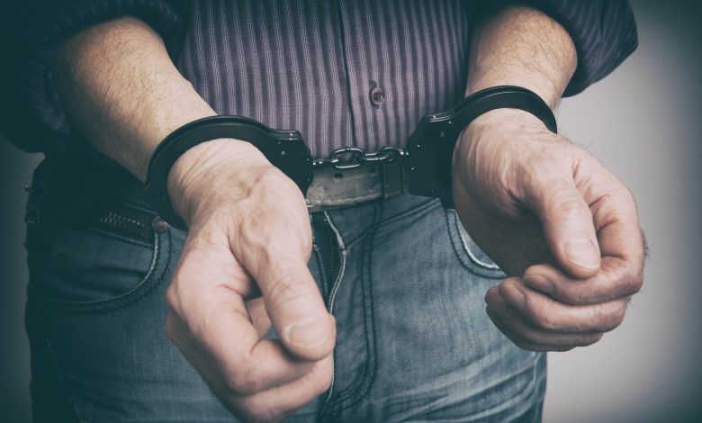 Homem procurado por homicídio no Mato Grosso é preso em Indaial durante abordagem da PM