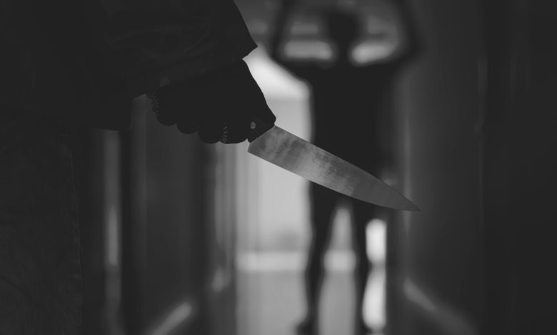Homem é morto a facadas após ser chamado para fora de casa em Blumenau