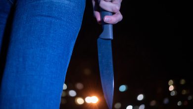 Mulher finge situação de emergência e assalta motorista com faca na BR-470 em Apiúna