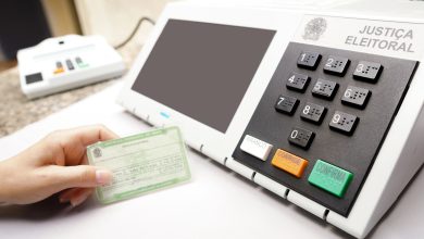 Confiança nas urnas divide o país: 43% dizem não acreditar no sistema, aponta pesquisa