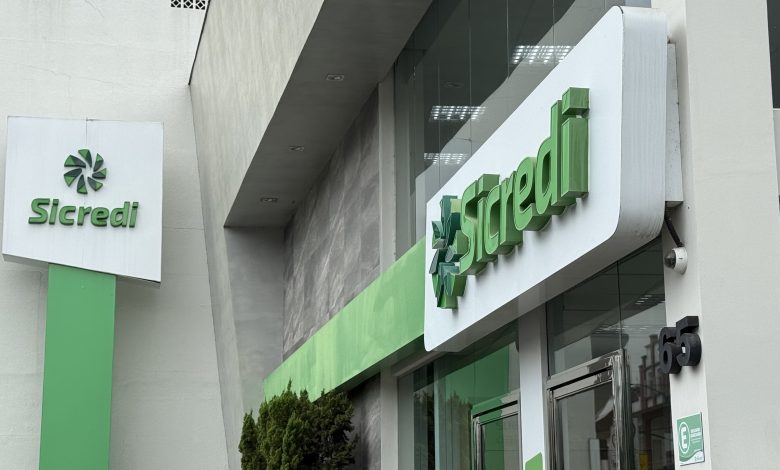 Sicredi alcança 10 milhões de associados e consolida força do cooperativismo financeiro no Brasil