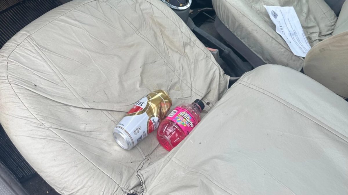 Motorista bêbado provoca interdição em serra de SC após colidir contra paredão de rochas
