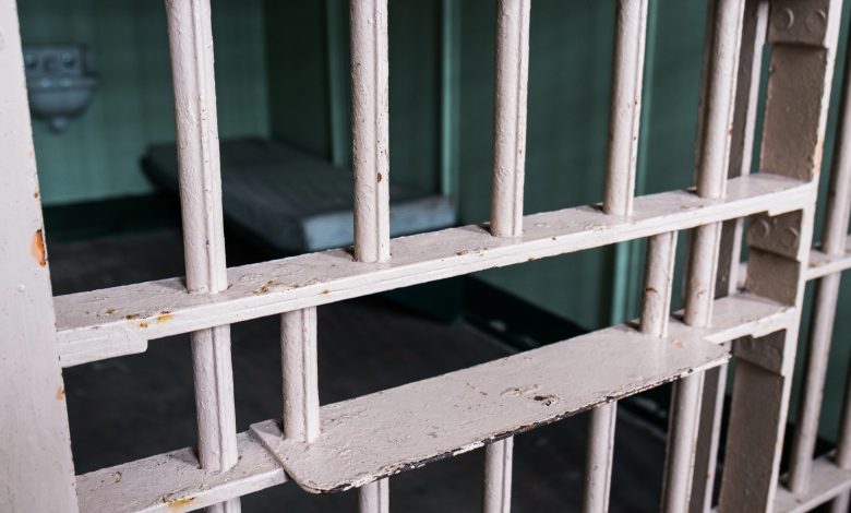 Detentos de SC são condenados por matar e mutilar colega de cela; um comeu parte do coração da vítima