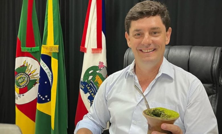 PF prende ex-prefeito em operação que investiga suposto desvio de verbas das enchentes no RS