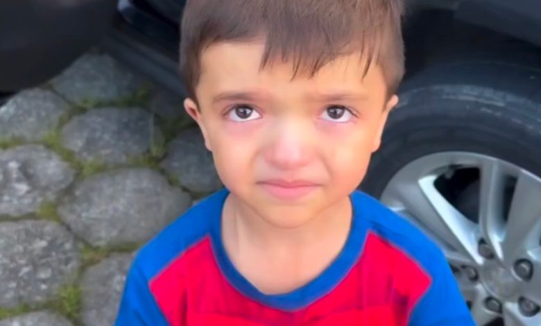 Pais dão exemplo de honestidade ao levar filho à delegacia para assumir erro em SC