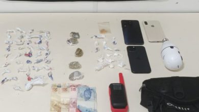 Jovem e dois adolescentes tentam fugir ao ver viatura, mas são detidos com cerca de 80 gramas de drogas em Blumenau