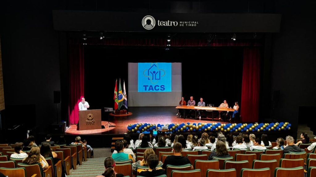 Timbó celebra a formatura de 43 agentes de saúde e fortalece a atenção básica com profissionais mais qualificados